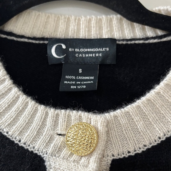 Bloomingdale's Cashmere Black and Cream Cardigan - Picture 4 of 11